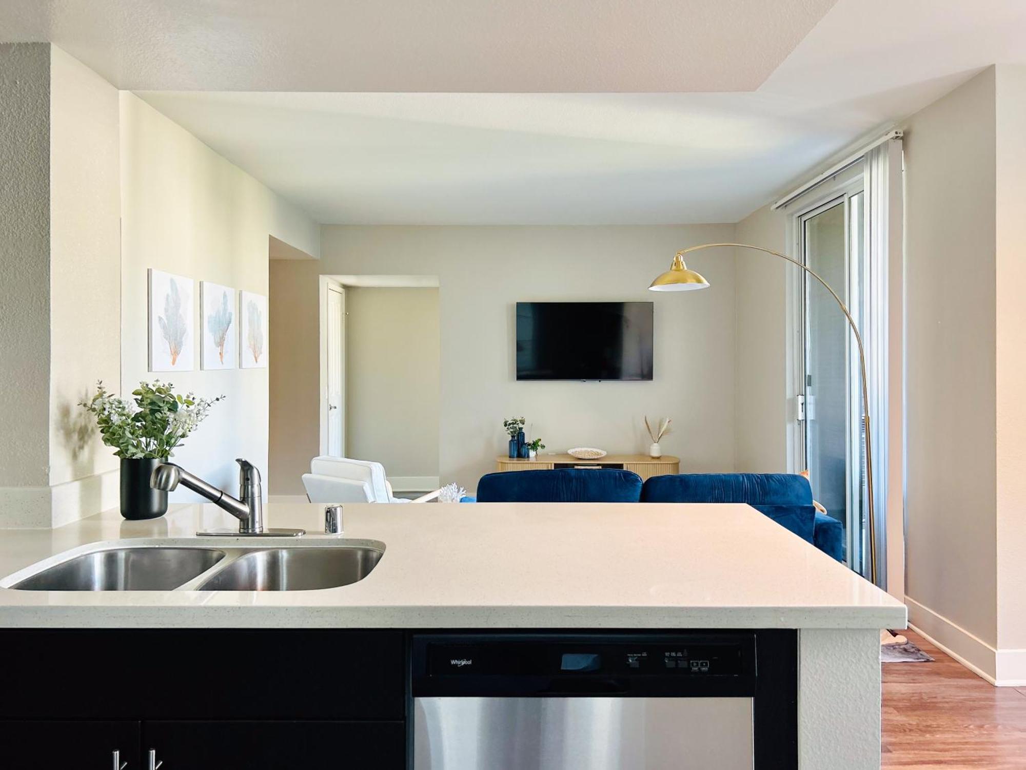 2Bd 2Ba Santa Monica Apartment With Relaxing Pool View Лос-Анджелес Екстер'єр фото