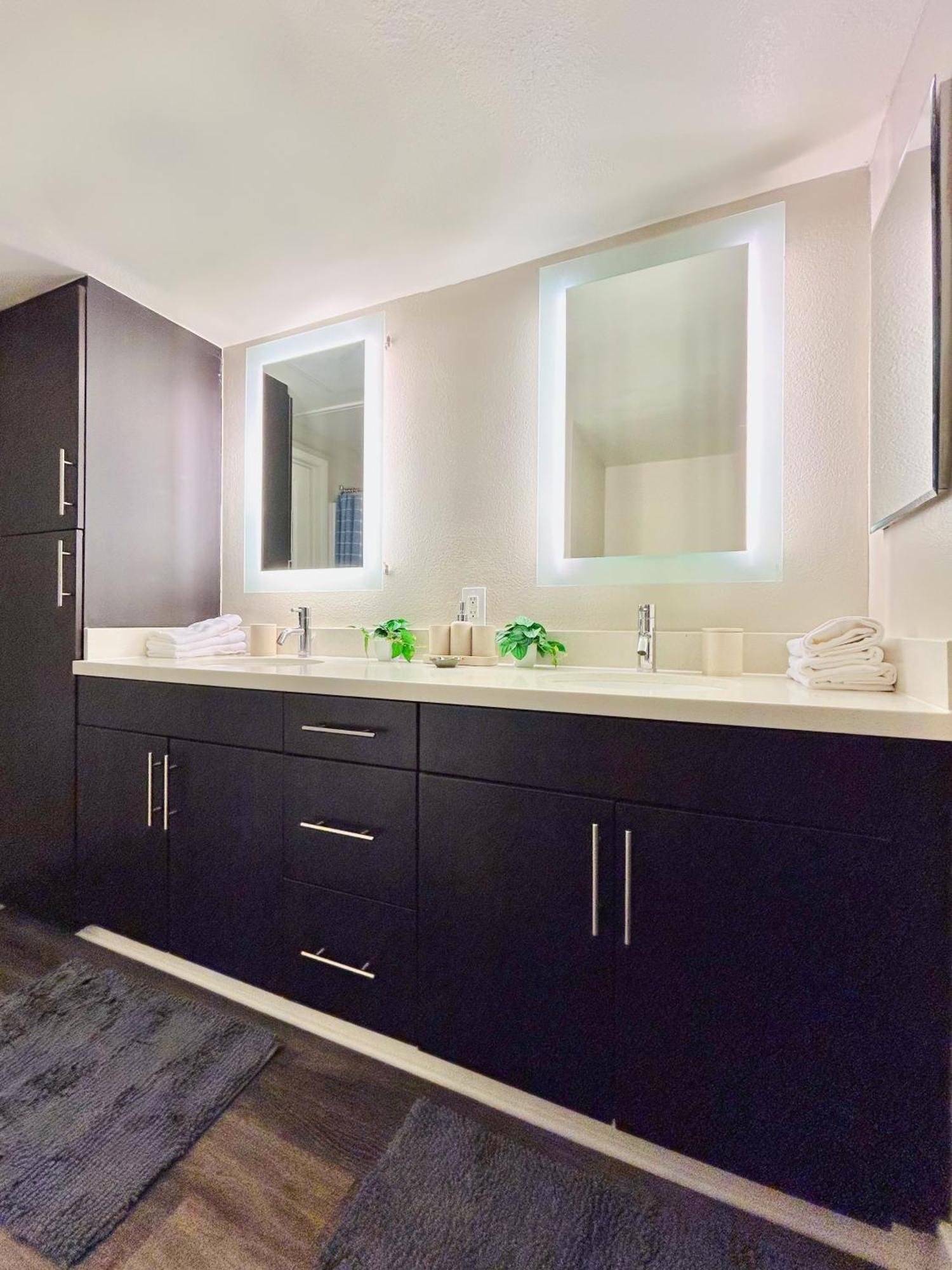 2Bd 2Ba Santa Monica Apartment With Relaxing Pool View Лос-Анджелес Екстер'єр фото