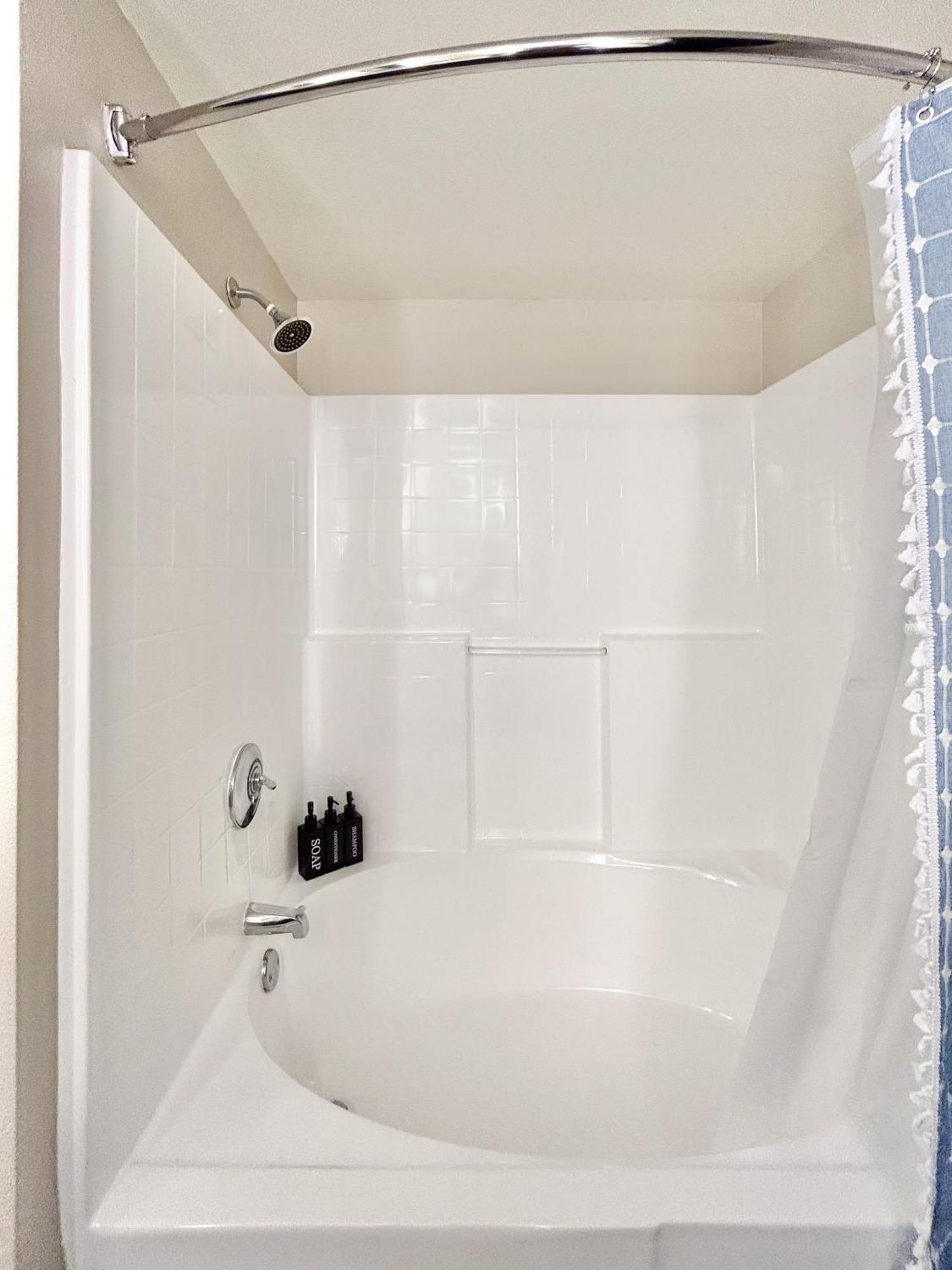 2Bd 2Ba Santa Monica Apartment With Relaxing Pool View Лос-Анджелес Екстер'єр фото