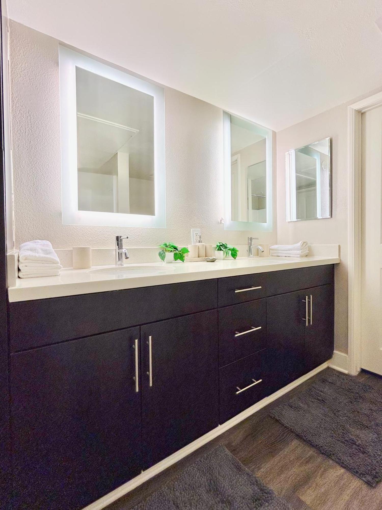 2Bd 2Ba Santa Monica Apartment With Relaxing Pool View Лос-Анджелес Екстер'єр фото