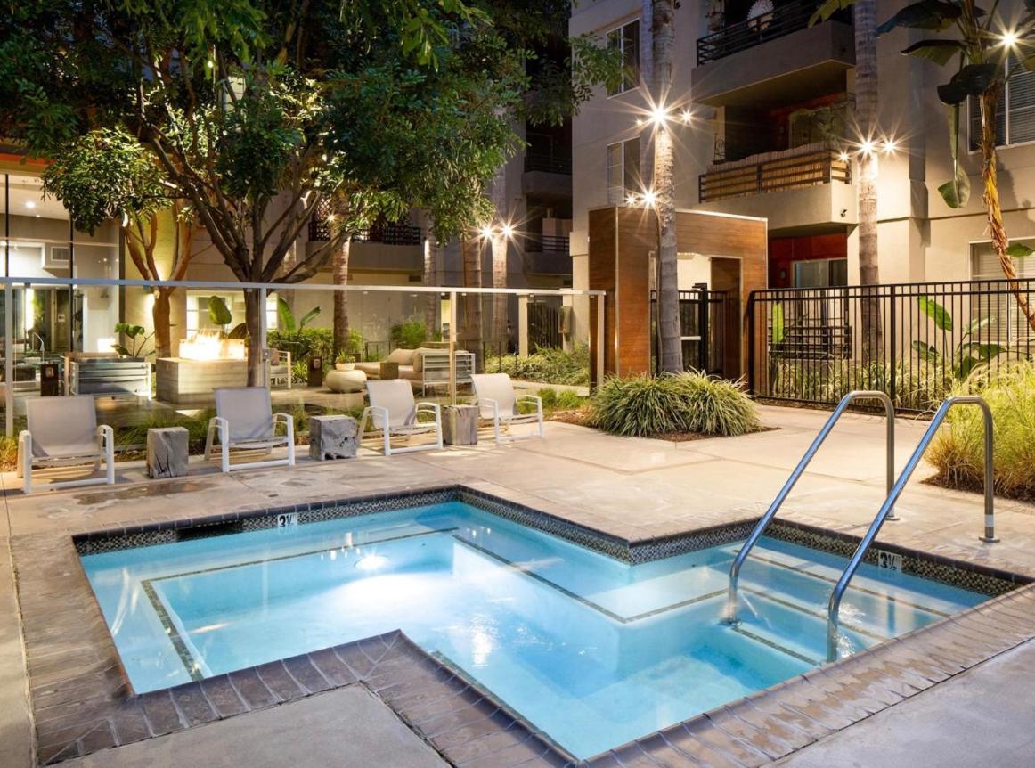 2Bd 2Ba Santa Monica Apartment With Relaxing Pool View Лос-Анджелес Екстер'єр фото